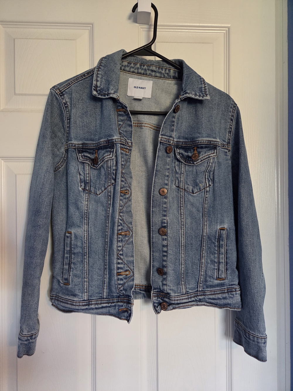 Old Navy Light Wash Denim Jacket in Blue